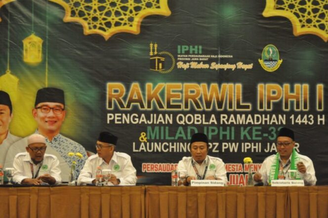  Kolaborasi IPHI (Ikatan Persaudaraan Haji Indonesia) dengan pemerintah demi mewujudkan haji mabrur sepanjang hayat perlu penekanan.