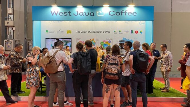  Jawa Barat mengikuti Pameran World of Coffee di Milan, Italia dengan menghadirkan 10 sampel kopi terbaik dari wilayah Jabar. Pameran berlangsung dari 23-25 Juni 2022. (Foto: Humas Pemprov Jabar).*
