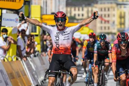  Kejutan Victor Lalay (Cofidis/Prancis) memenangi etape II Tour de France di San Sebastian, Spanyol, Minggu (2/7/2023). (Foto: Charly Lopez/A.S.O).*