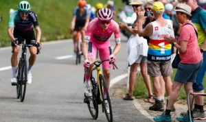 Jonas-break-stage-16-Giro26
