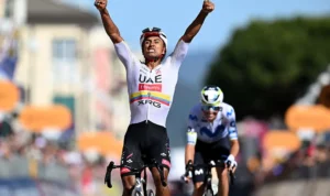 Narvaes-wins-stage-11-Giro26